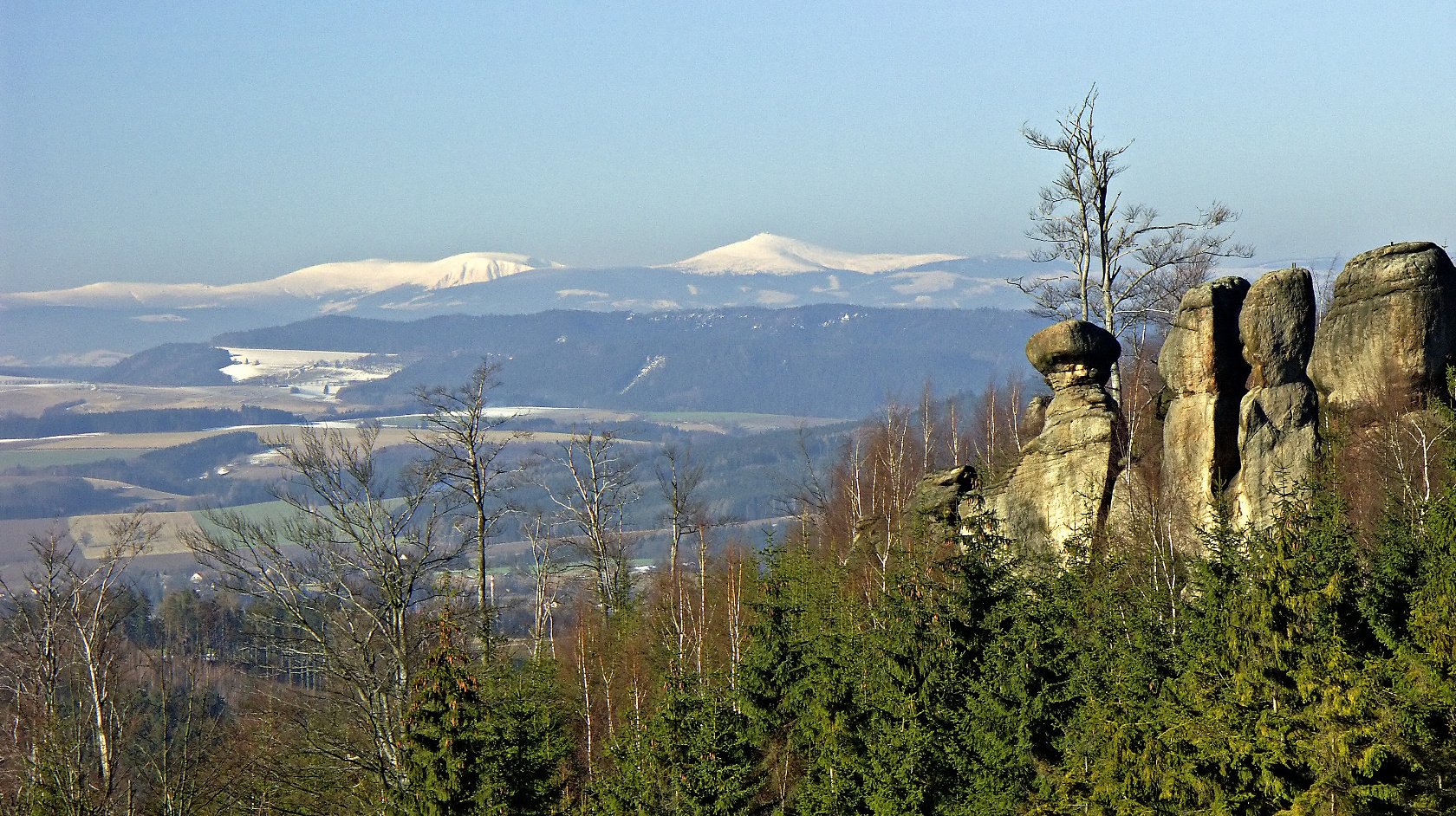 250-bely-pohled-na-krkonose.jpg