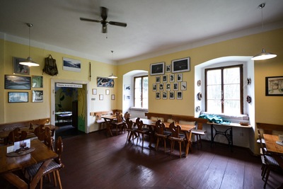 Bischofstein - Dvůr pod skalami