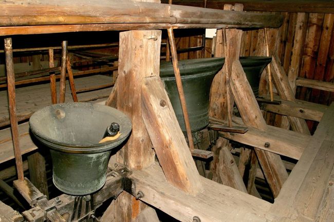 Zvonice s obrácenými zvony