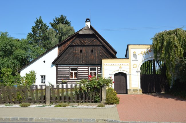 Bičíkův statek and Holánův statek farmsteads in Příšovice