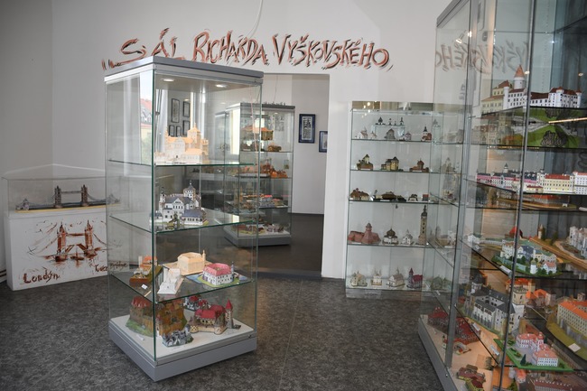 Police nad Metují Paper Model Museum 