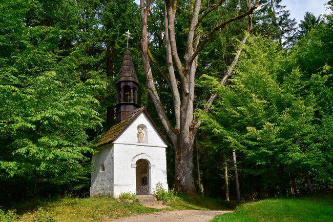 Kaplička v Radči